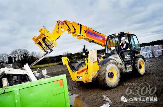 JCB Loadall伸缩臂叉装车